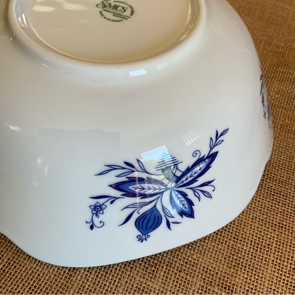 SMCS Porzellanfabrik Tirschenreuth Bavaria Blue Onion Serving Bowl - Picture 5 of 7